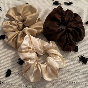 Scrunchii set of 3